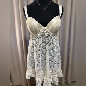 SeductiveWear Cream Lace Chemise w Matching Undies